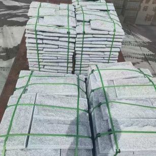 襄阳 芝麻白蘑菇石装车出货