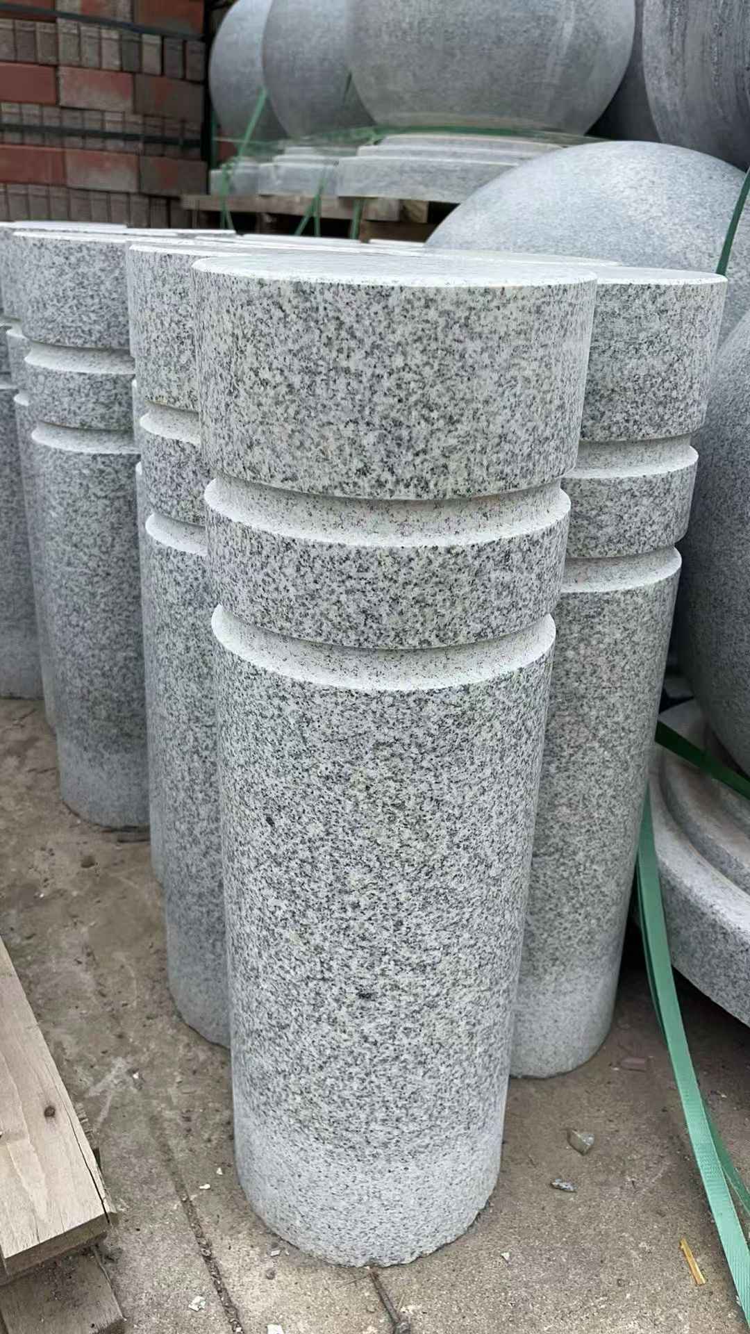 襄阳 芝麻白花岗岩挡车柱、隔离柱多少钱