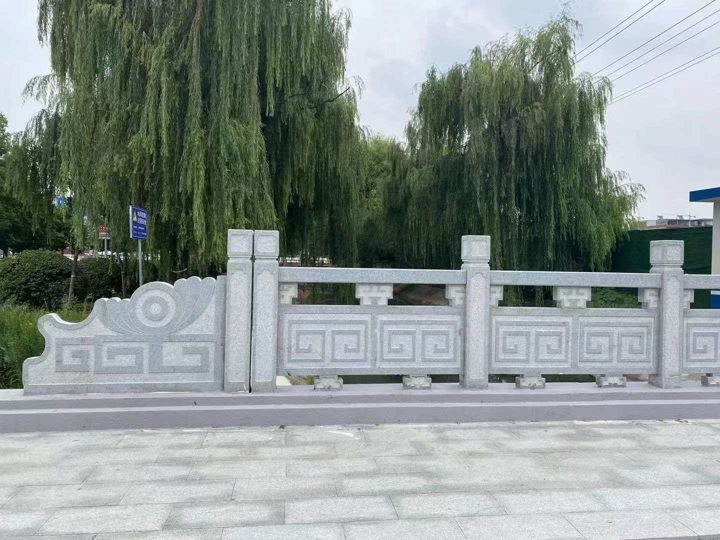 襄阳 芝麻灰桥栏杆、河道栏杆安装效果