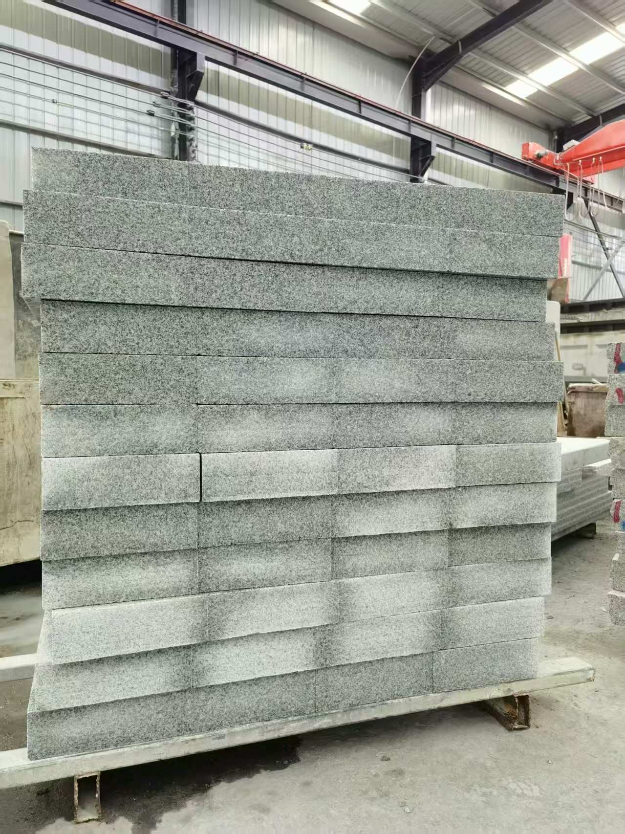 襄阳 芝麻白10公分300*600广场地铺，A料定制，尺寸标准，厚薄均匀