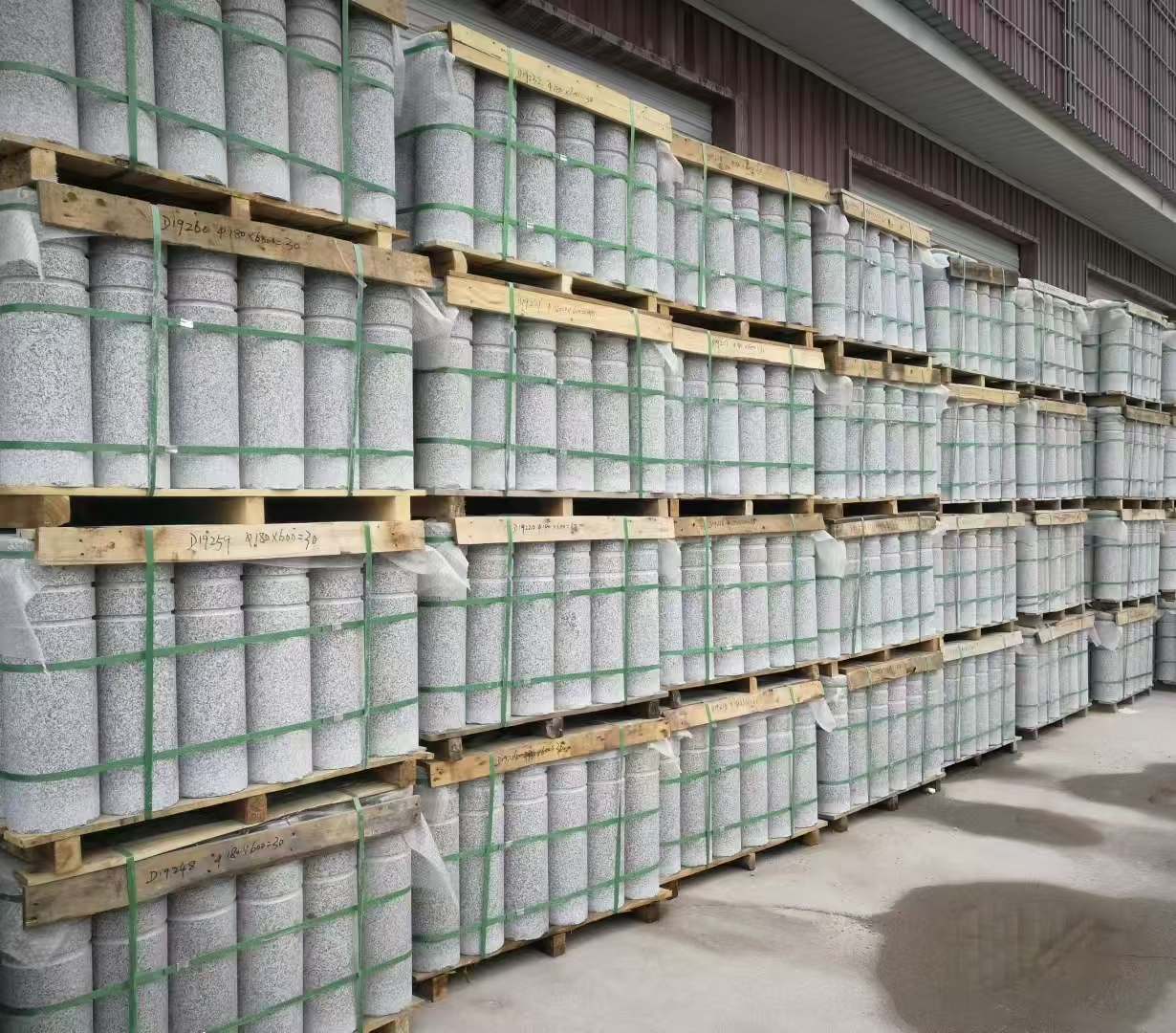 襄阳 芝麻白挡车柱、阻车桩、隔离柱