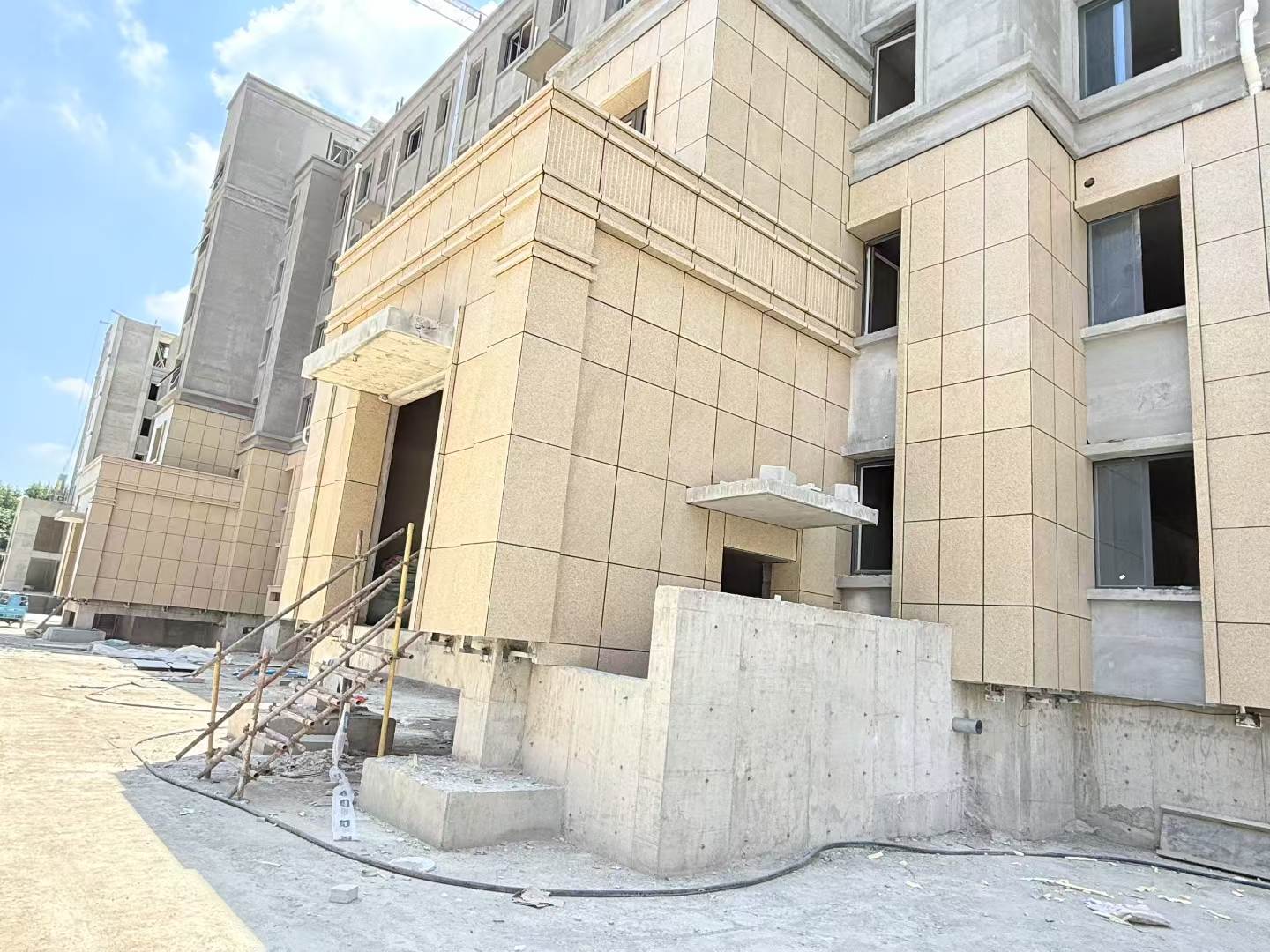 襄阳 黄金麻干挂，工地实拍