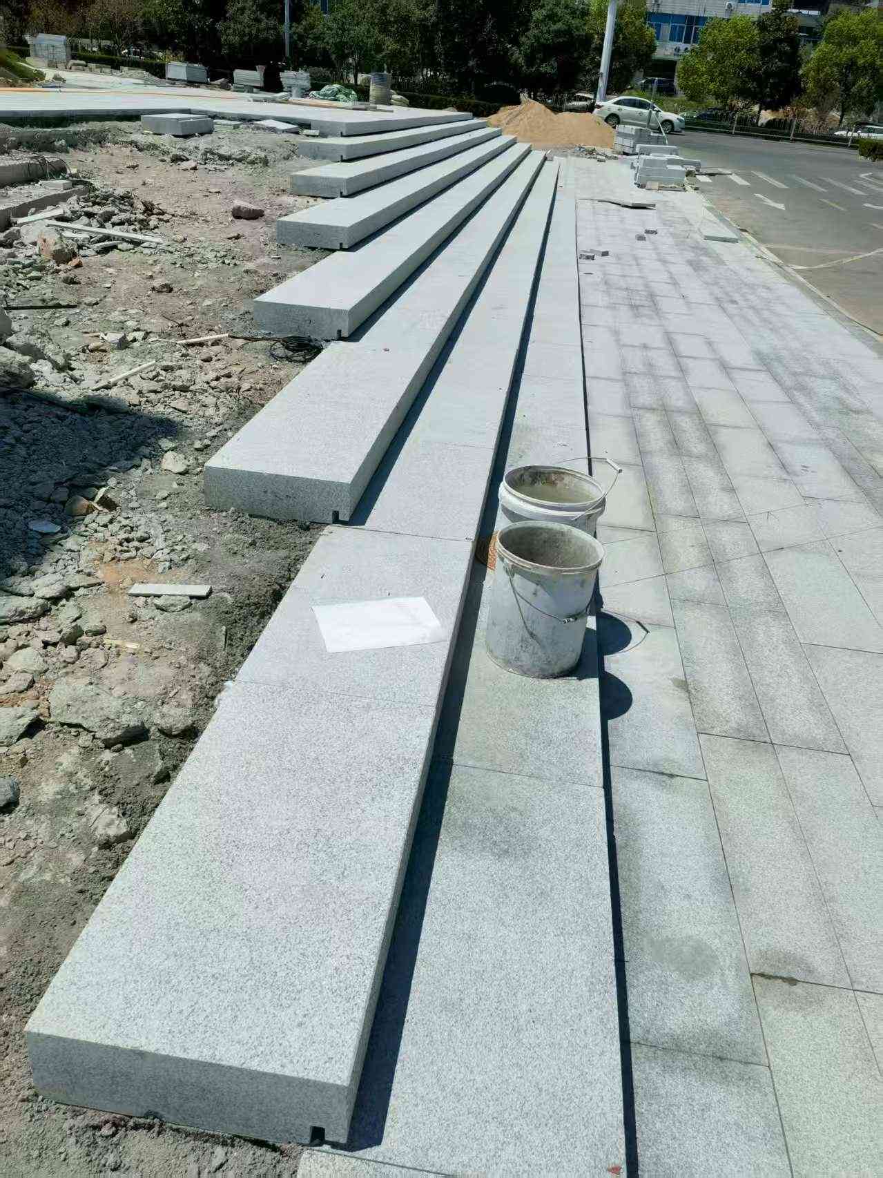 襄阳 芝麻白整石台阶，施工现场