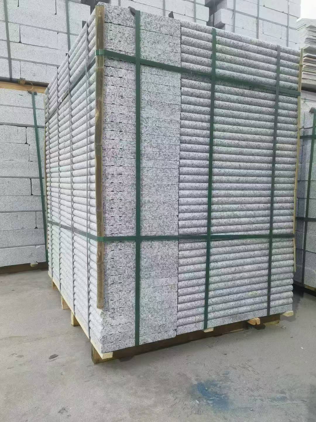 襄阳 芙蓉白3公分厚磨圆边、拉槽，楼梯踏步