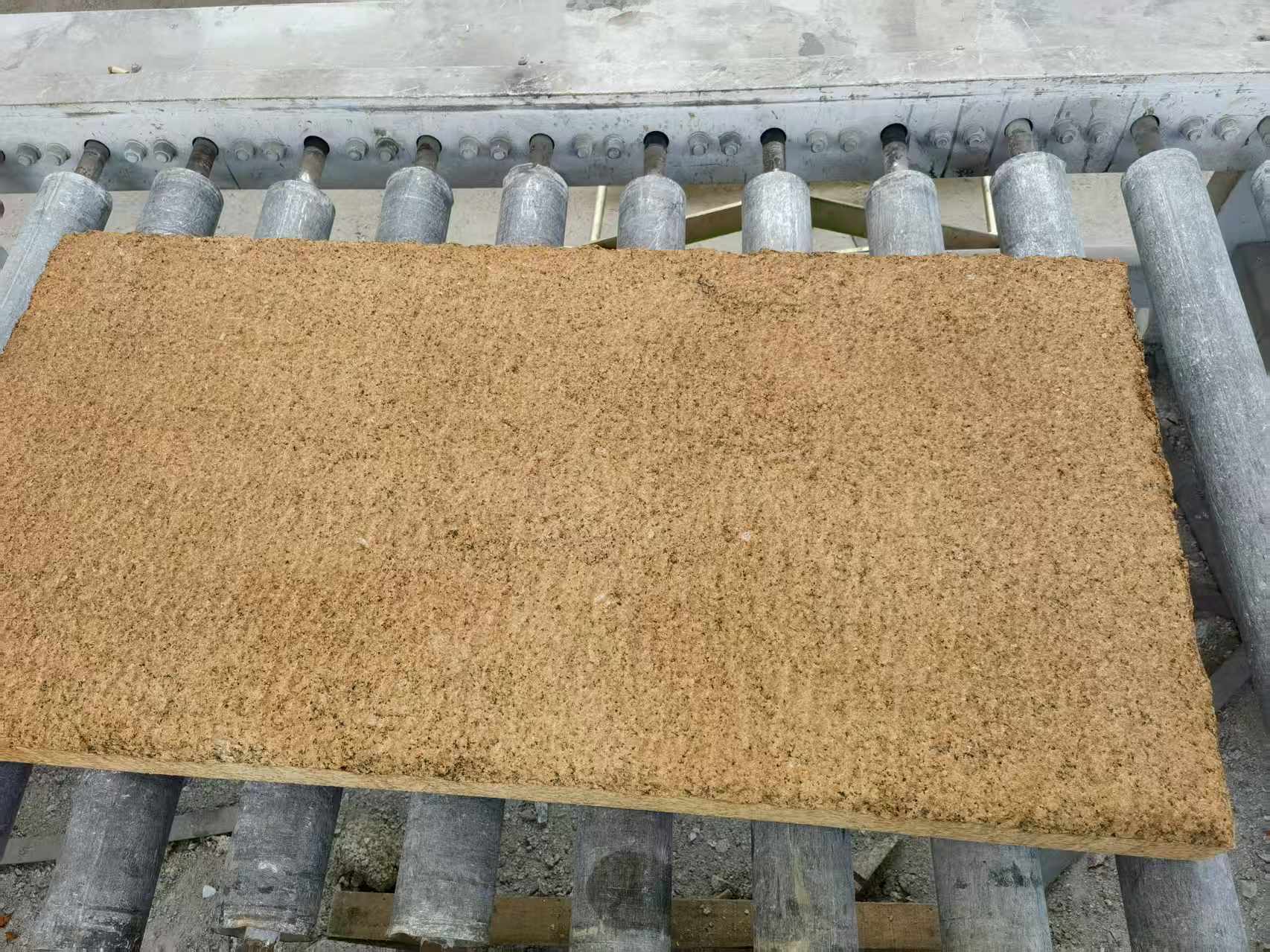 襄阳 菠萝面老石板，做旧仿古石，流水线生产加工