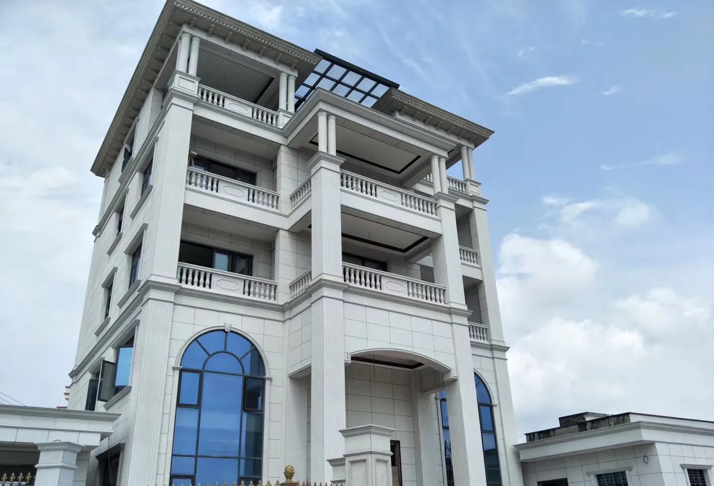 襄阳芝麻白别墅干挂效果展示