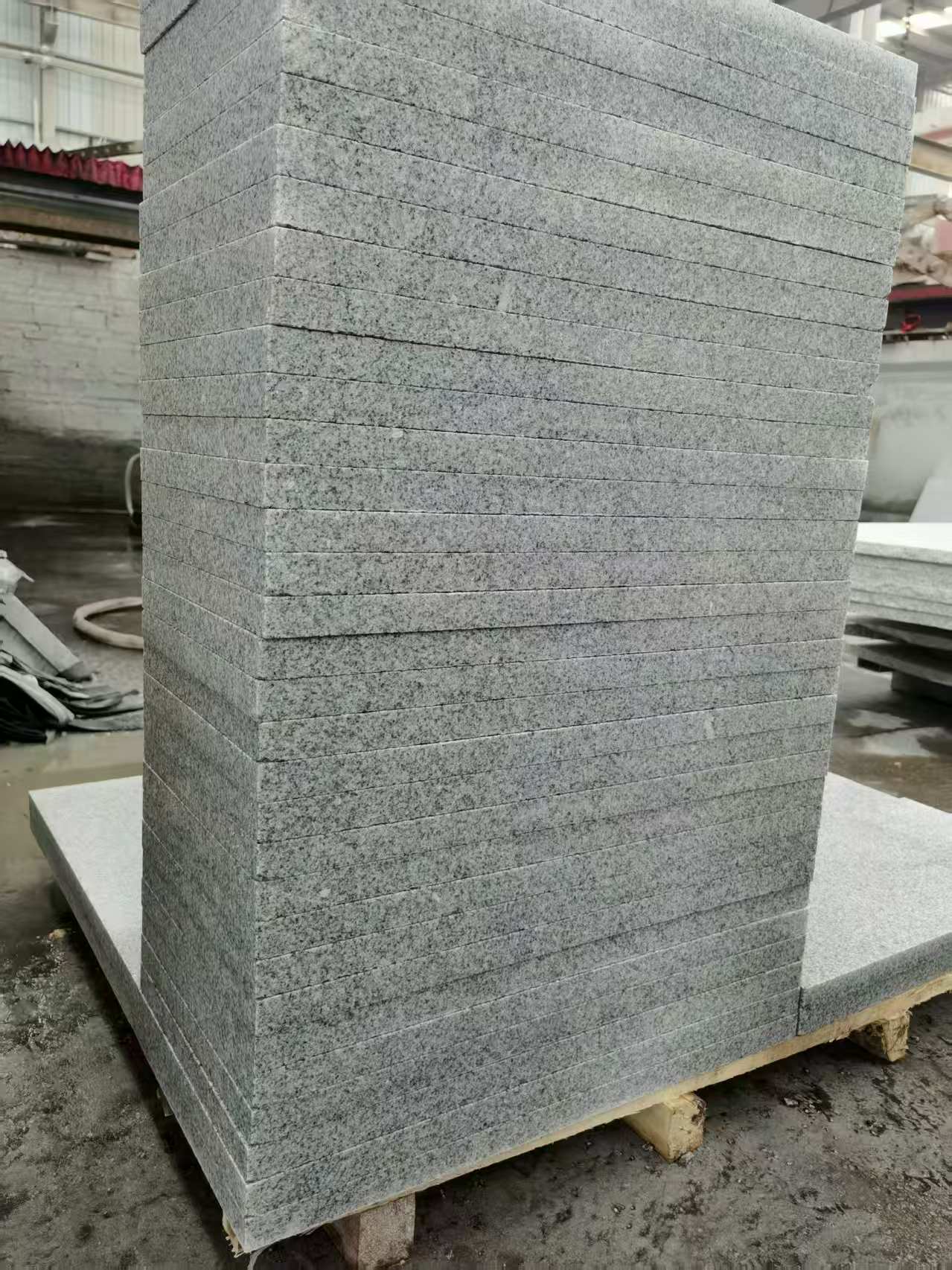 襄阳 花岗岩 地铺成品300*600，尺寸标准、厚薄均匀